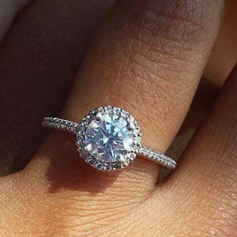 The Sphere 925 and cubic zirconia gorgeous engagement ring